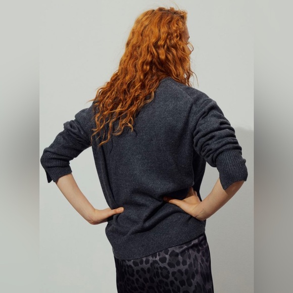 Fine-knit Sweater - Picture 4 of 4